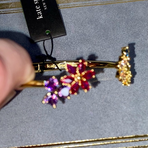 Kate Spade NWT Gold First Bloom Open Hinge Cuff Bracelet Accented W/ Flowers - Picture 9 of 15